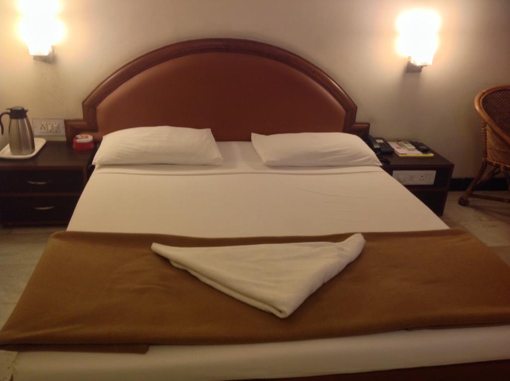 Senthil Residency Hotel Dindigul Szoba fotó