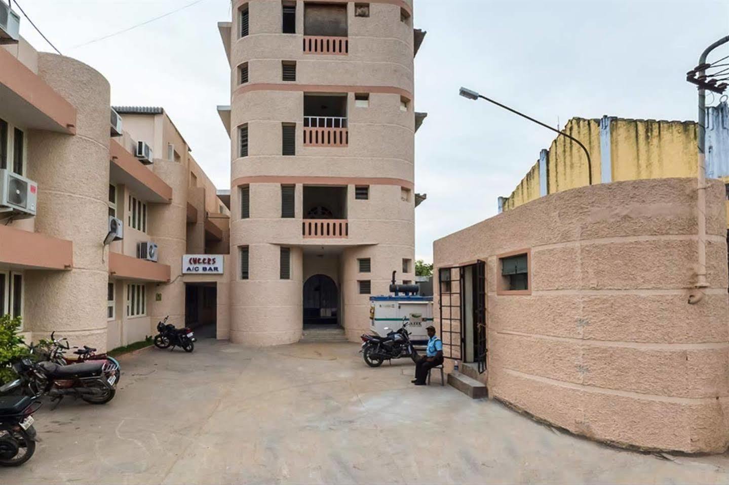 Senthil Residency Hotel Dindigul Kültér fotó