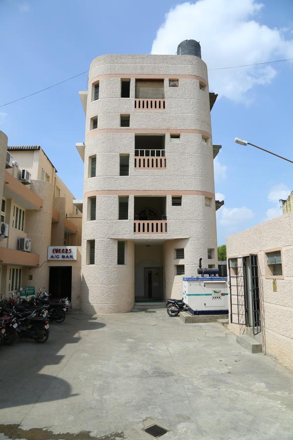 Senthil Residency Hotel Dindigul Kültér fotó